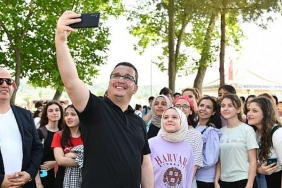 genc-baskan-ve-gencler-festivalde-bulustu.jpg