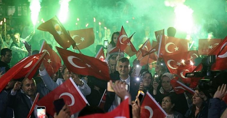 Gölcük’te 19 Mayıs Coşkusu Zirve Yaptı