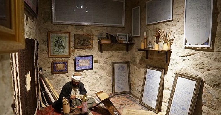 Hattat Ali Vasfi İzmidi Hüsn-i Hat Müzesi’ne Bir Ödül Daha