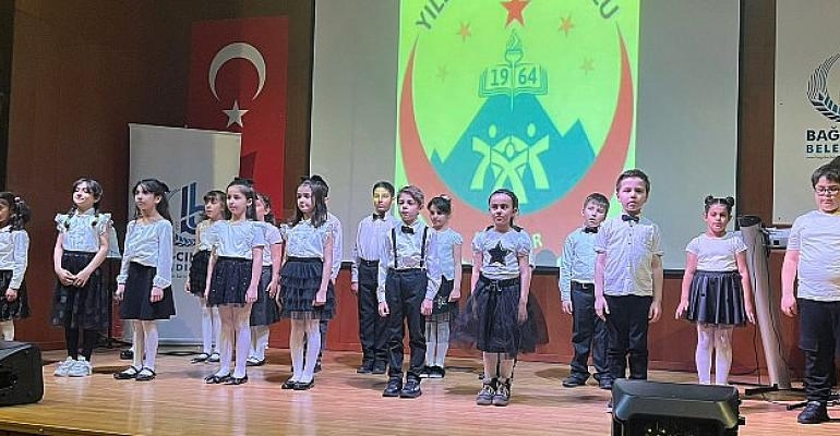 İşaret diliyle şiir okudular