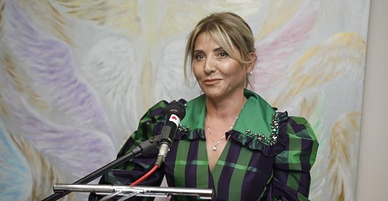 Kadın ve Melek Sergisini Sanatseverlerle Buluşturdu