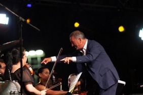 karsiyaka-sahilinde-muzik-soleni.jpg