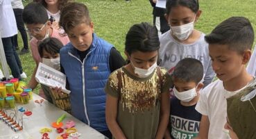 Karşıyakalı çocuklar “Fen Bilimleri Şenliği” ile eğlendi