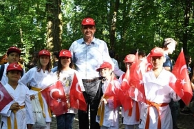 kartepede-1919-adimlik-bayrak-yuruyusu.jpg