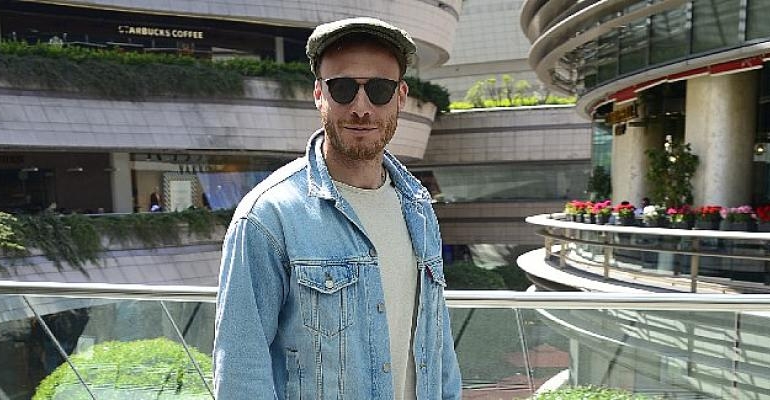 Kerem Bursin Kanyon’da objektiflere takıldı!