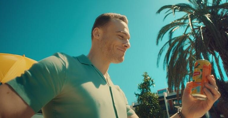 Kerem Bürsin’den aşşşırı sıcaklara cevap!