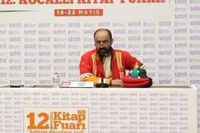 kitap-fuarinda-karagozden-anlamli-soylesi.jpg
