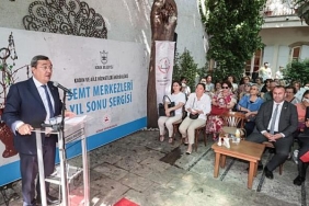 konakli-kadinlar-emegin-sergisini-acti.jpg