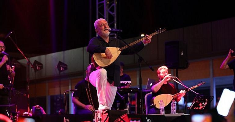 Narlıdere’de Onur Akın Rüzgarı