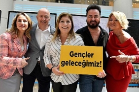sesim-resim-sergisinin-acilisi-aqua-floryada-yapildi.jpg