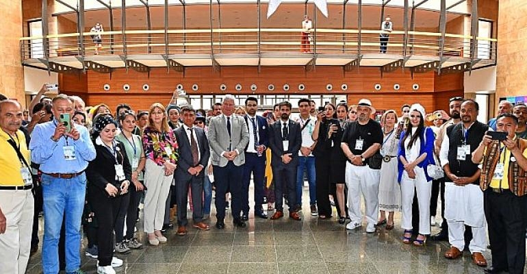 Suluboya Festivali barış mesajlarıyla başladı