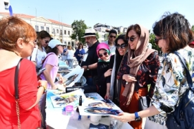 suluboya-festivali-izmire-renk-katti.jpg