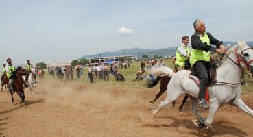 Torbalı’da son olarak 2015 yılında yapılan Rahvan At Yarışları, 7 yıl aradan sonra yeniden ilçede yapılacak