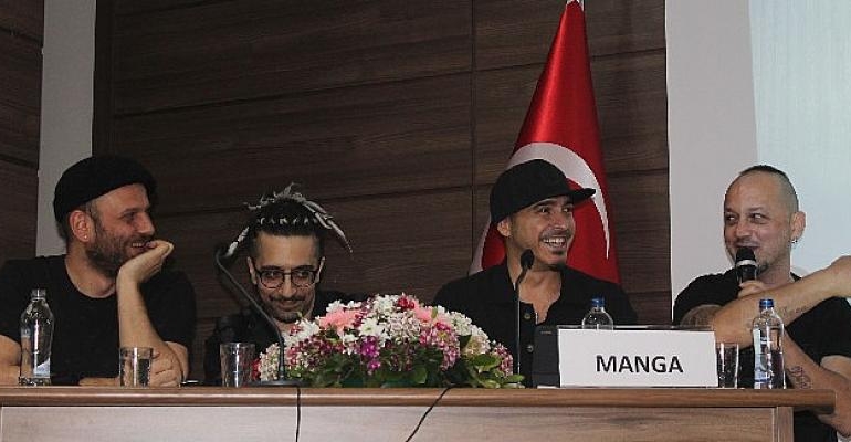 Türkiye’nin sevilen grubu Manga, Egeli gençlerle buluştu