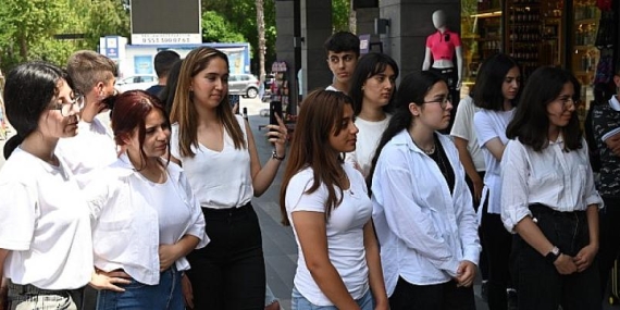 Ünal Aysal Anadolu Lisesi Resim Sergisi Açıldı