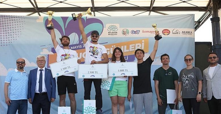 “Uni Uçuş Günleri”nde dereceye girenler ödüllendirildi