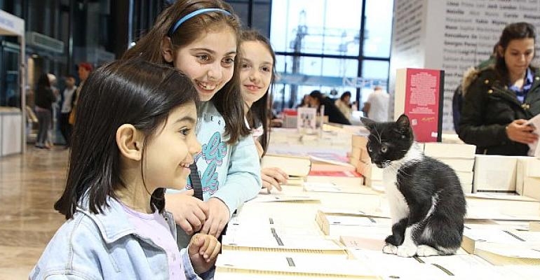 Yeni rekoru Başkan Büyükakın açıkladı; 12. Kocaeli Kitap Fuarına 905 bin 946 ziyaretçi