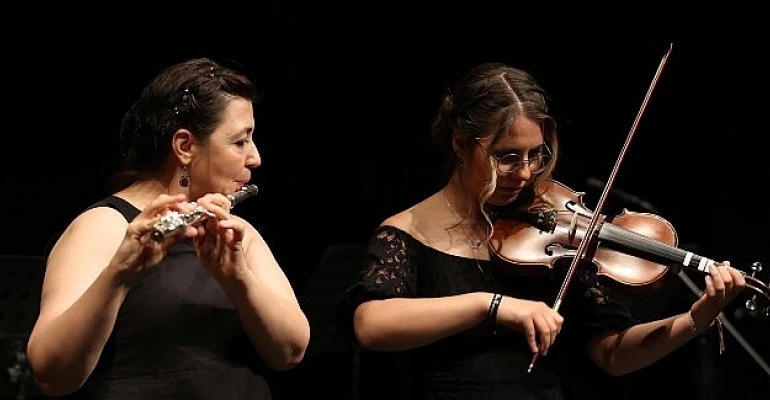 Yıl sonu konserinde muhteşem performans