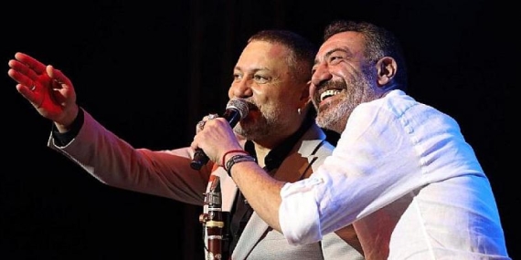 10 bin Bergamalı hemşehrisi Hüsnü Şenlendirici’yi dinledi