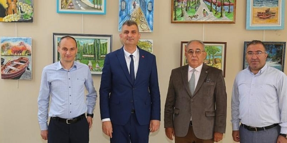 20 Yıllık Resim Tutkusunu Gölcük’te Sergiye Dönüştürdü