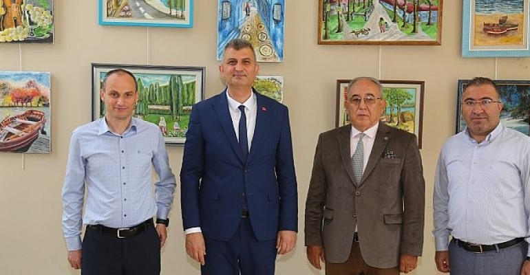 20 Yıllık Resim Tutkusunu Gölcük’te Sergiye Dönüştürdü