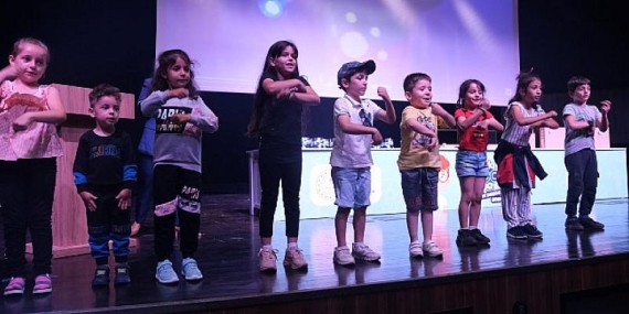 ‘Aklınla Bin Yaşa’da ödül heyecanı