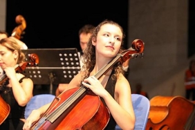 amfi-tiyatronun-ilk-konserinde-didimliler-unutulmaz-anlar-yasadi.jpg