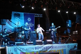 aydin-buyuksehir-belediyesinden-davutlar-sevgi-plajinda-yaz-konseri.jpg