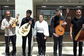 bagcilar-belediyesinde-vatandaslara-surpriz-konser.jpg