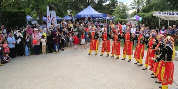 Bahar Şenliği Kavaklı Sahili Amfi’de Başladı