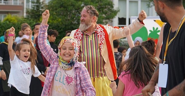 Bi’Dünya Eğlence Çocukların Coşkusu İle Başladı