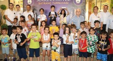 Burhaniye Yaza Merhaba Satranç Turnuvası Tamamlandı