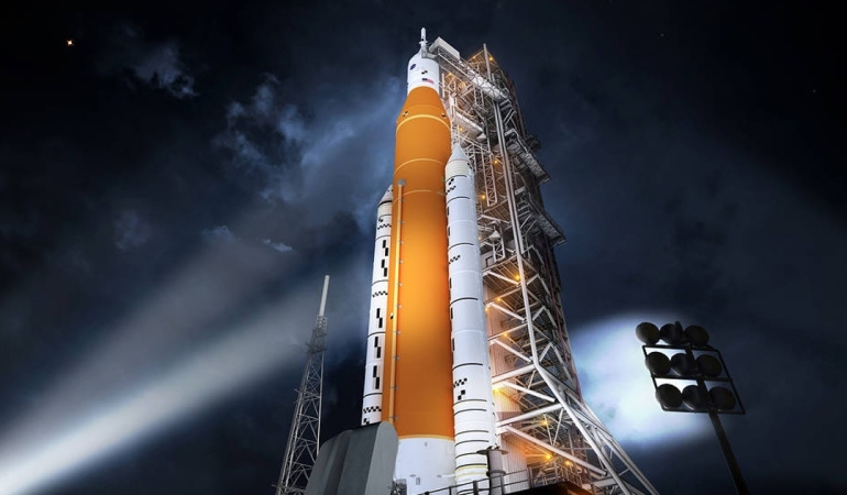 NASA, Ay’a çıkış için gün sayıyor!