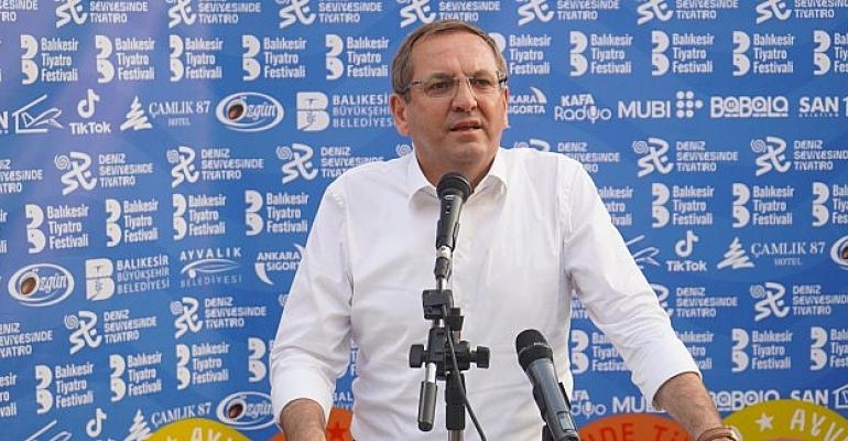 Deniz Seviyesi Tiyatro Festivali Ayvalık’ta Başladı