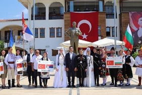 dunyanin-danscilari-mendereste-bulustu.jpg