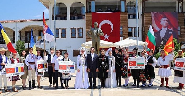 Dünyanın dansçıları Menderes’te buluştu