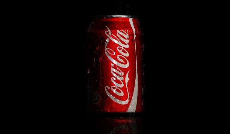 1 Kutu Kola İçtikten Sonraki İlk 1 Saate Vücudumuzda Neler Gerçekleşiyor?