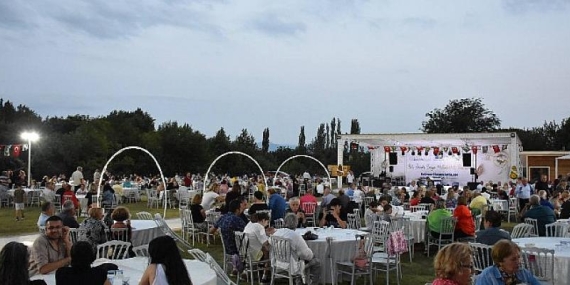 Edremit’te Balkan Ezgileriyle Rumeli Şenliği