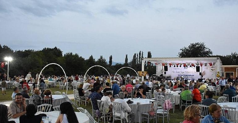 Edremit’te Balkan Ezgileriyle Rumeli Şenliği