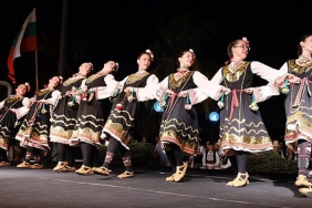 festival-ikinci-gununde-altinova-sahilde-vatandaslarla-bulusacak.jpg