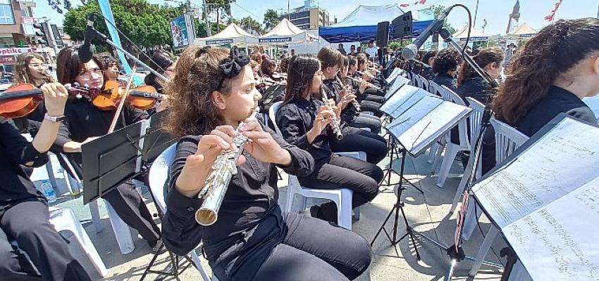 gelecegin-muzisyenleri-antalyada-konser-verdi.jpg