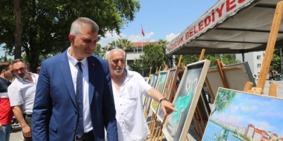 Gölcük Anıtpark’taki Resim Sergisi Beğeni Topladı
