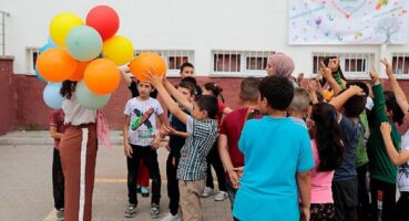 Gönüllüler Çocuklar İçin El Ele Verdi