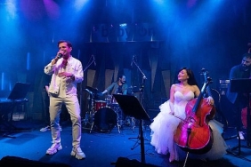 gulsah-erol-yeni-albumunun-lansman-konserinde-surpriz-konuklariyla-muzik-soleni-yasatti.jpg