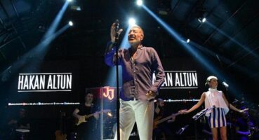 Hakan Altun Jolly Joker Alaçatı Sezonunu Biletleri Tükenen Konserle Açtı