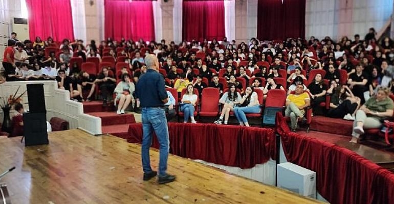 İzmir İl Milli Eğitim Müdürlüğü ve İl Emniyet Müdürlüğünden Ortak Çalışma