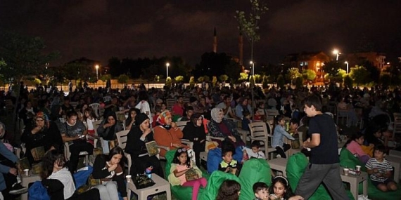 Kartepe’de Yazlık Sinema Sezonu Başladı