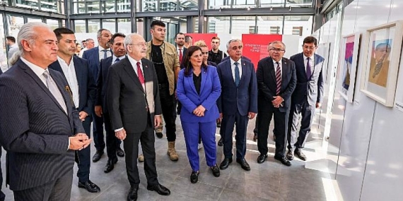 “Kitapların Gizli Yüreği” Sergisi Tekstil Park Sanat Galerisi’nde Ziyarete Açıldı