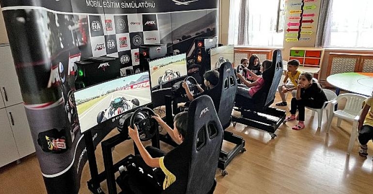 Mobil Eğitim Simülatörü Anadolu Yollarında