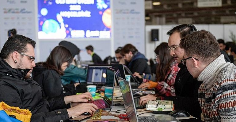 “Next Game Startup” oyun geliştiricilerine yol göstermeye devam ediyor